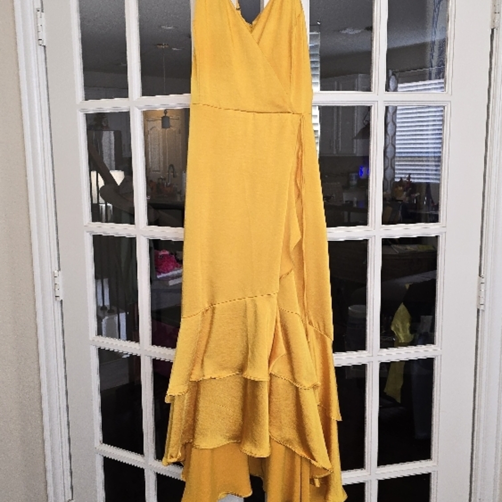 Elegant Yellow Women's Dress